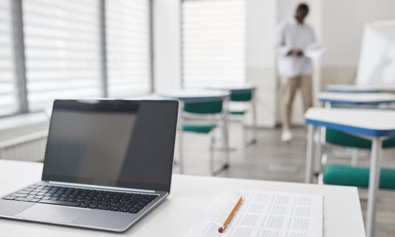 Review Latin with your students in 3 clicks!