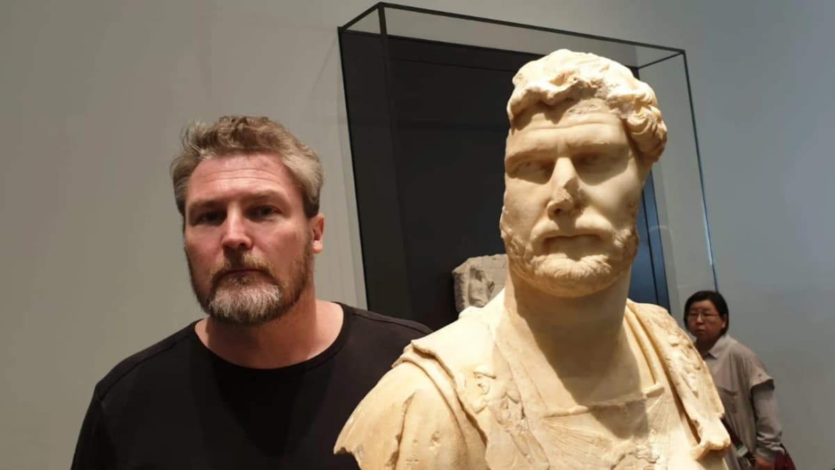 Another museum visitor and Emperor Hadrian.